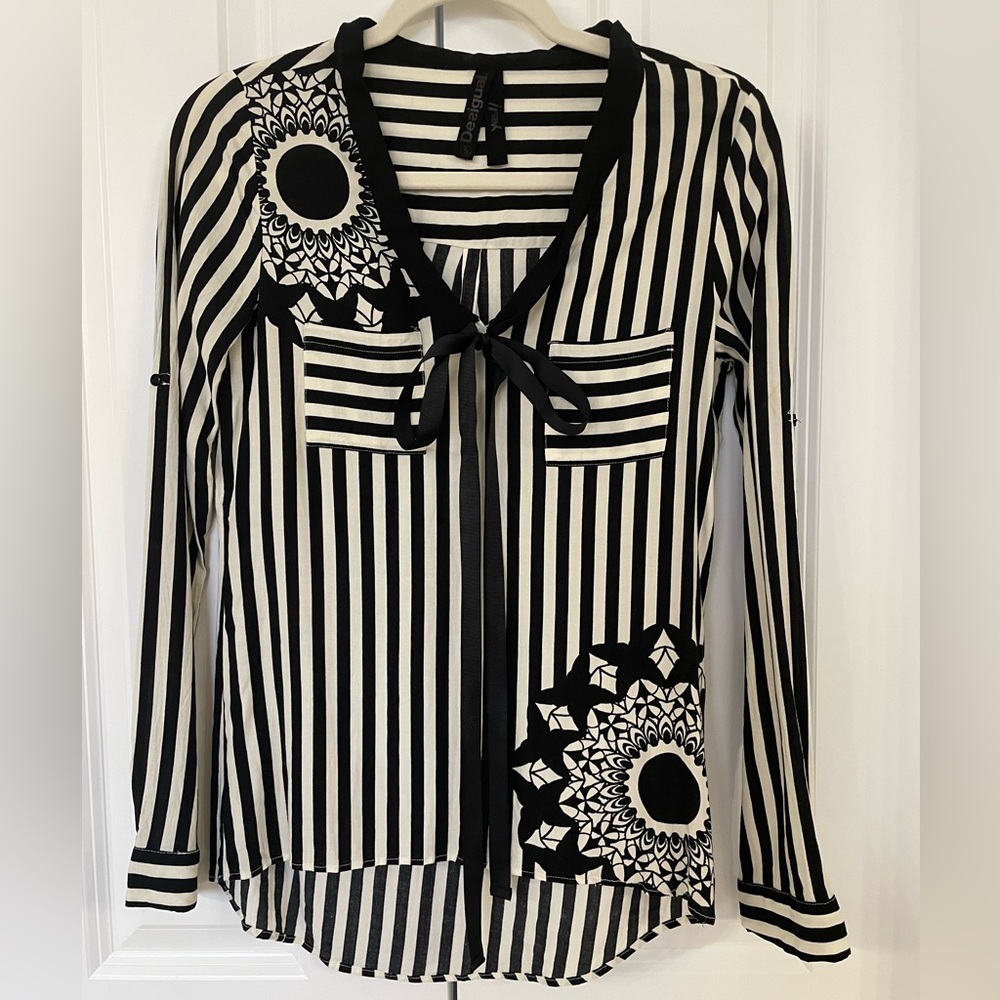 DESIGUAL Flower shirt- Small